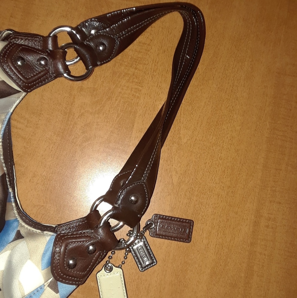 Coach Purse - Picture 4 of 8
